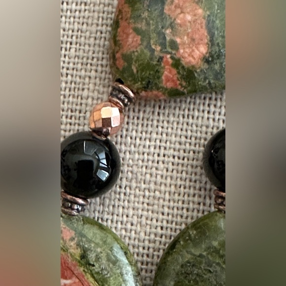 22 inch Unakite bead necklace NWOT - Picture 6 of 11